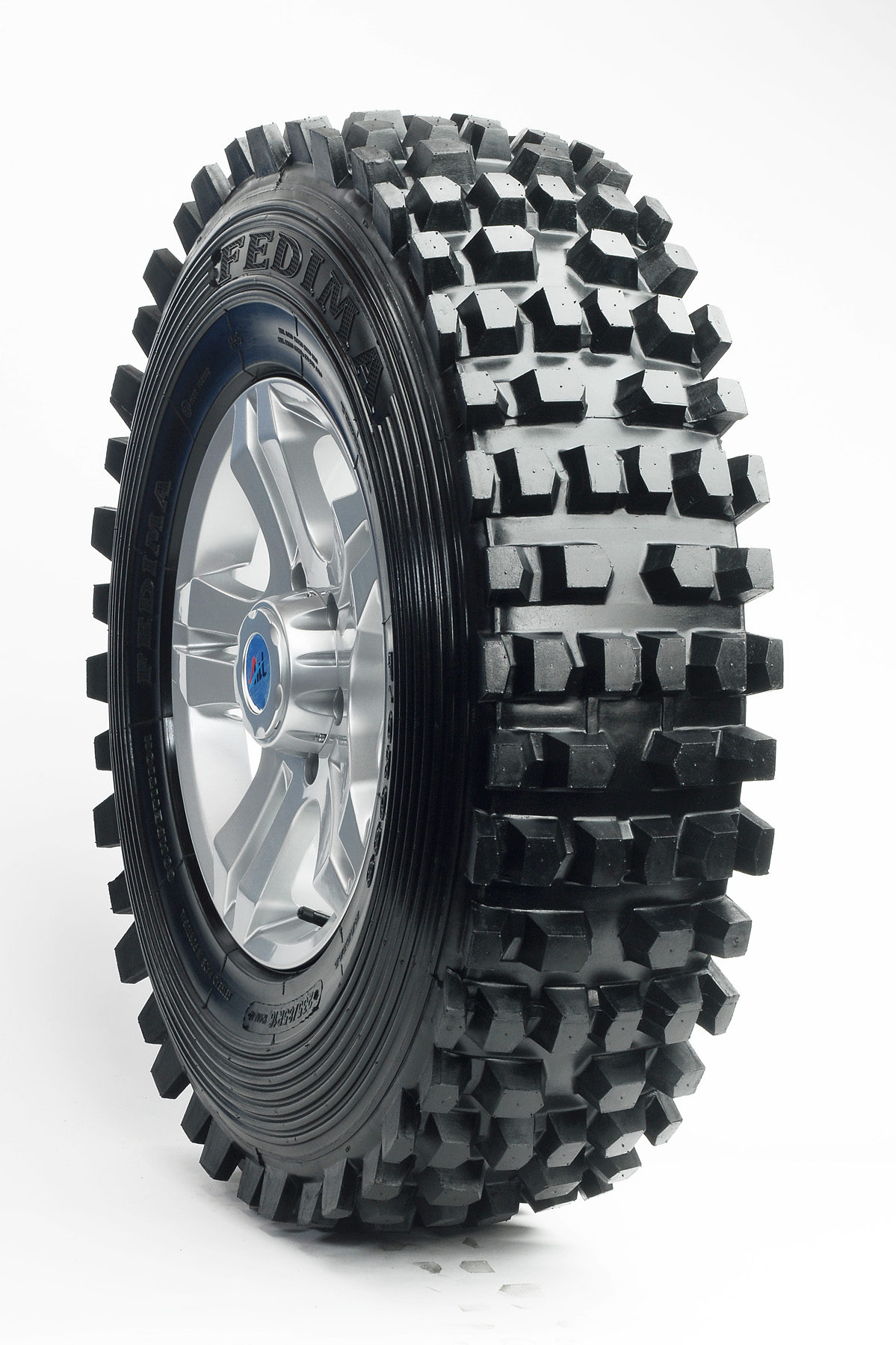 235/85 R16 120N TL F/CROSS RECHAPE 