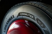 295/80 R22.5 156/149L 18PR TL URBANMAX COMMUTER M+S 3PMSF all Route C-C-2